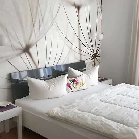 8 Isabell Comfortable Holiday Binz
